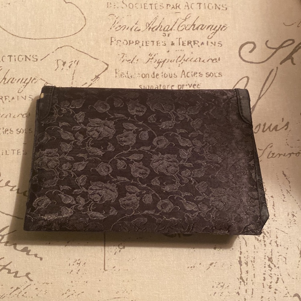 Black damask evening bag. Rose pattern. - Picture 3 of 8